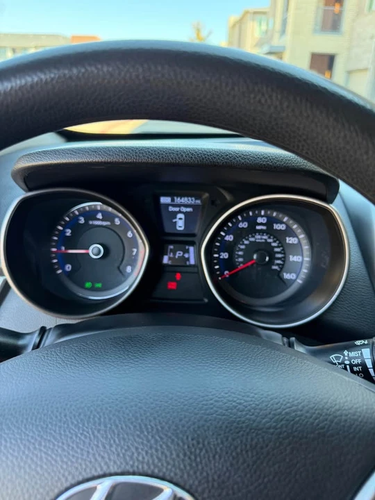 2016 Hyundai Elantra - Image 2 of 20