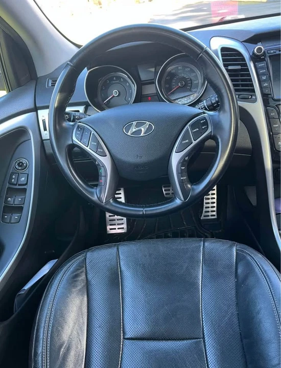 2016 Hyundai Elantra - Image 3 of 12