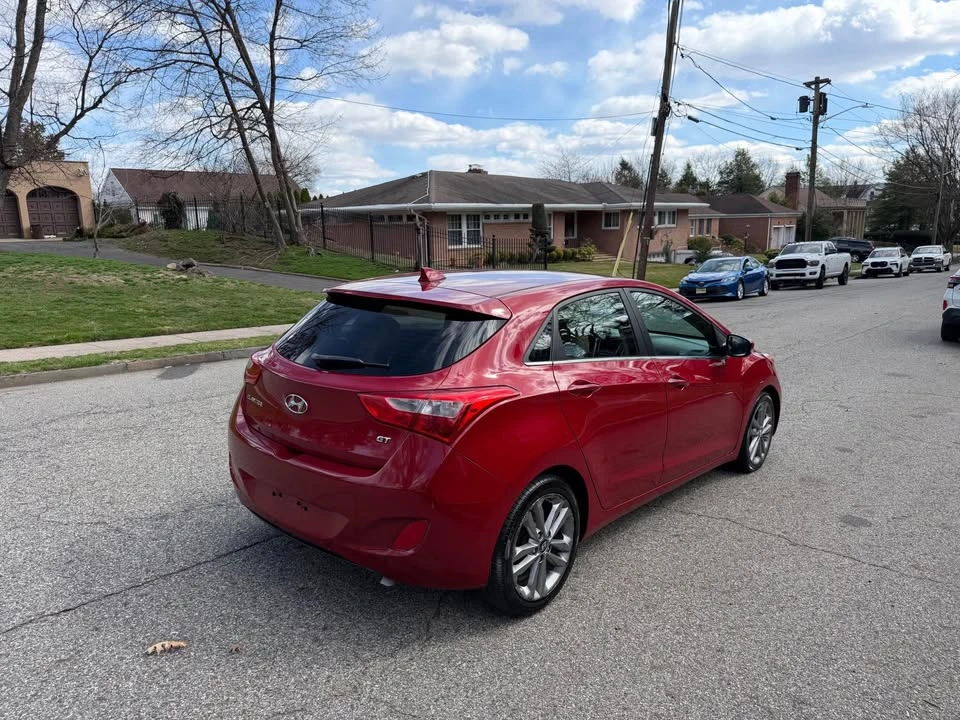 2016 Hyundai Elantra - Image 5 of 15