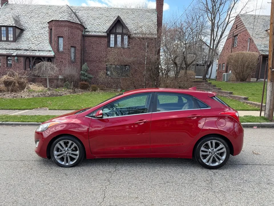 2016 Hyundai Elantra - Image 2 of 15