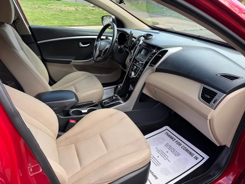 2016 Hyundai Elantra - Image 12 of 15