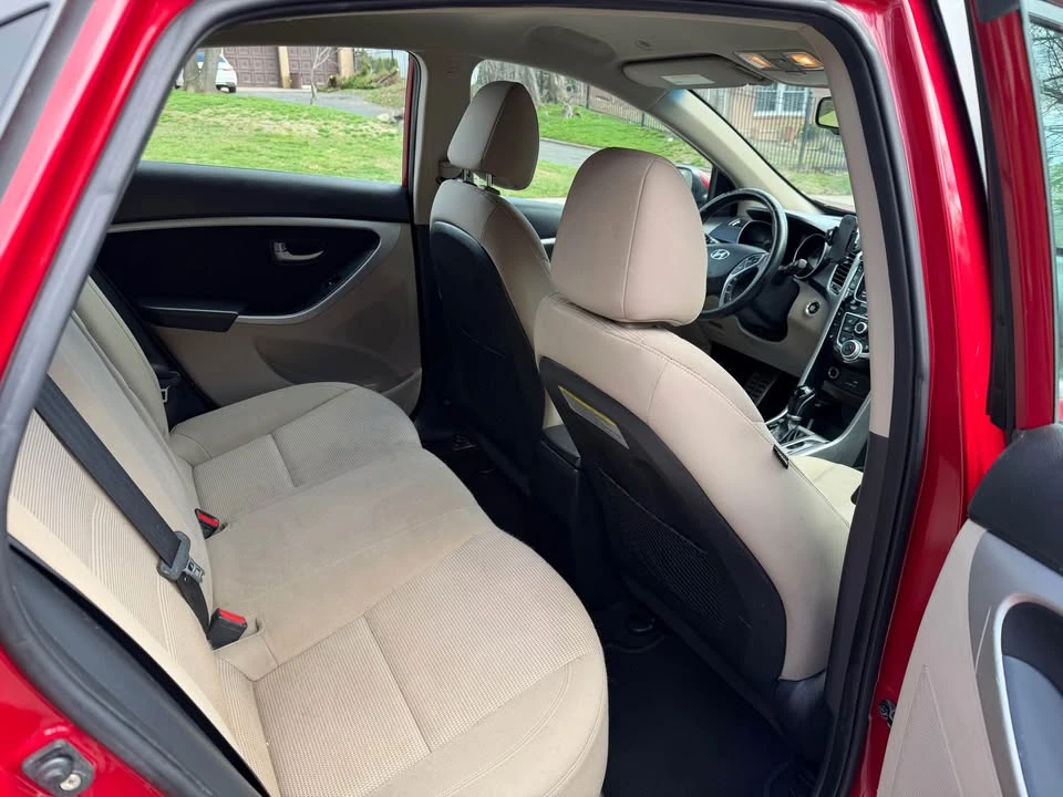 2016 Hyundai Elantra - Image 11 of 15
