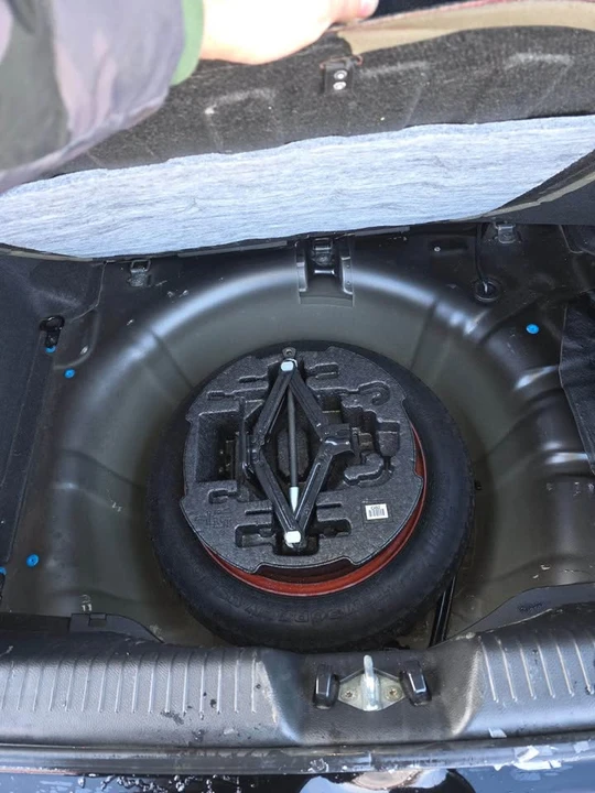 2016 Hyundai Elantra - Image 8 of 11