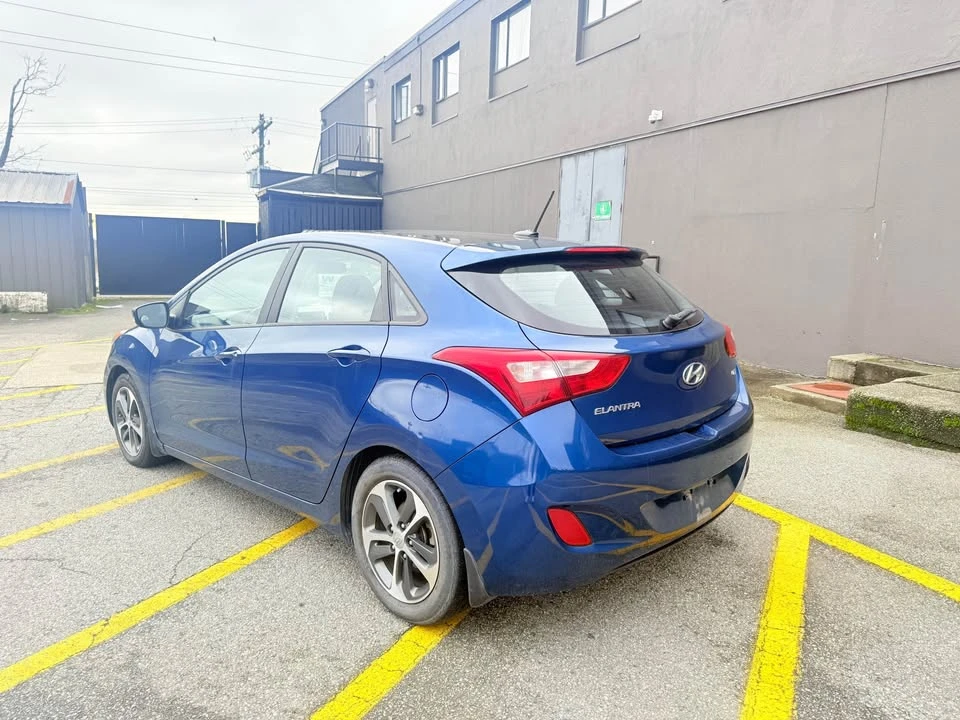 2016 Hyundai Elantra - Image 6 of 13