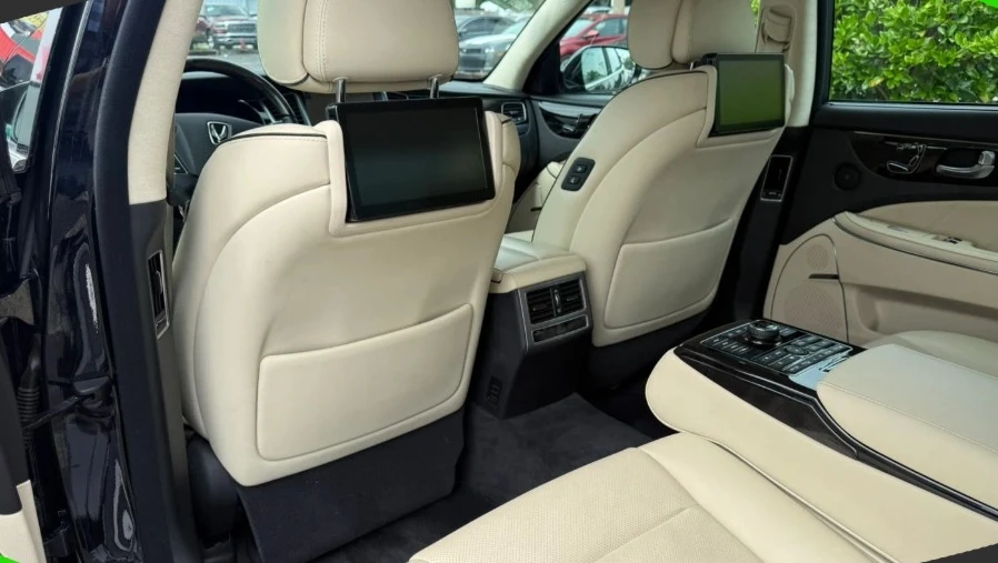 2016 Hyundai Equus - Image 9 of 12