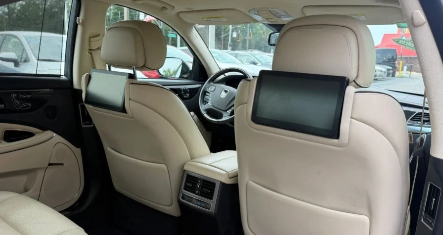 2016 Hyundai Equus - Image 10 of 12