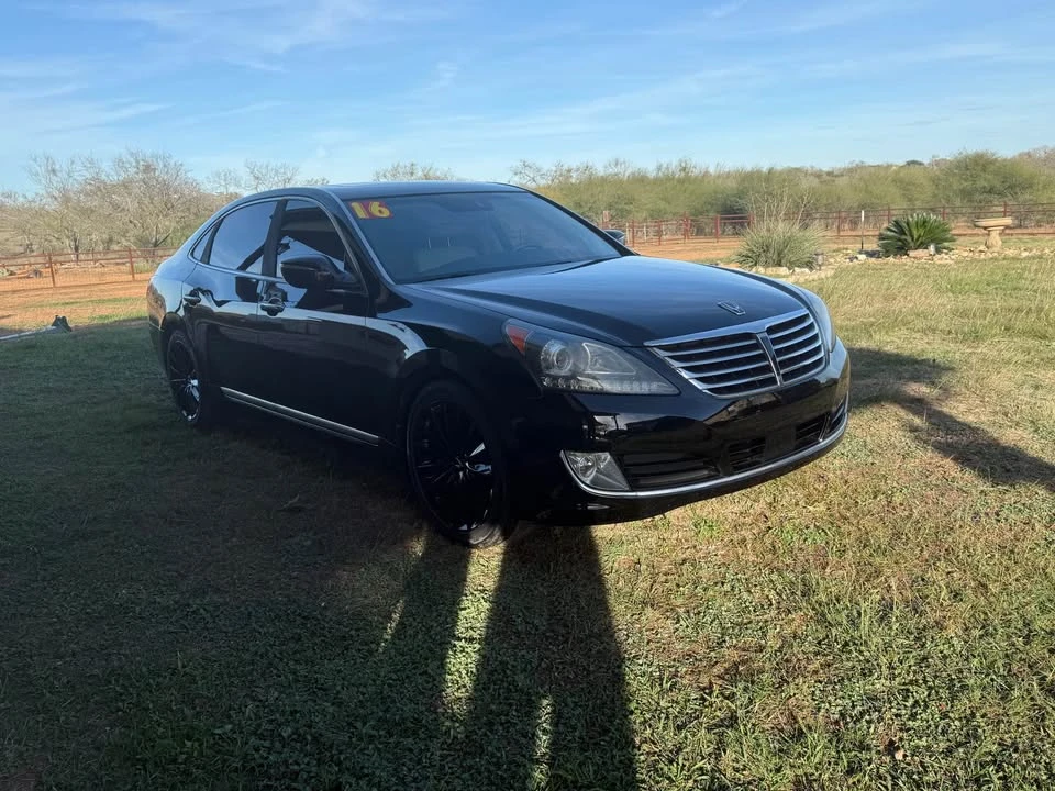 2016 Hyundai Equus - Image 2 of 11