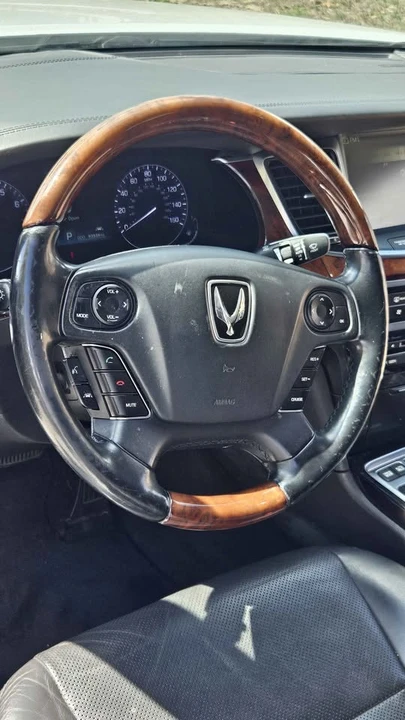 2016 Hyundai Equus - Image 16 of 17