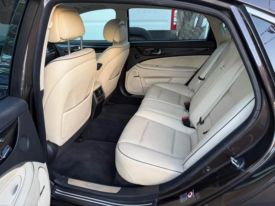 2016 Hyundai Equus - Image 17 of 20