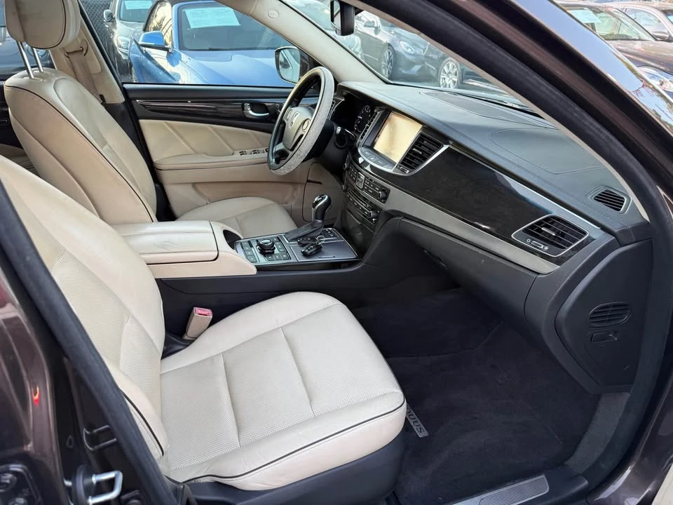 2016 Hyundai Equus - Image 14 of 20