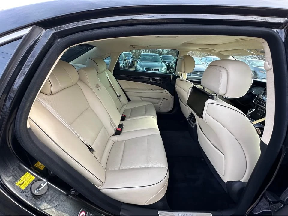 2016 Hyundai Equus - Image 11 of 20