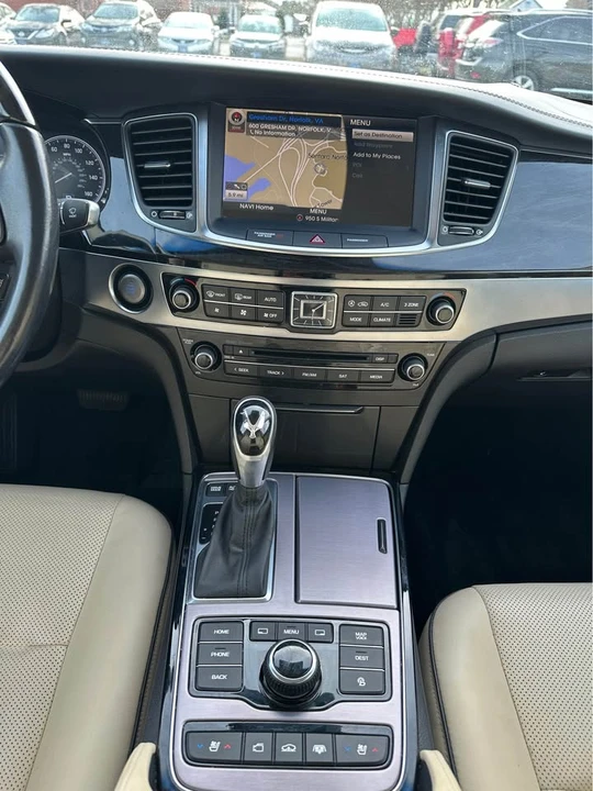 2016 Hyundai Equus - Image 18 of 20