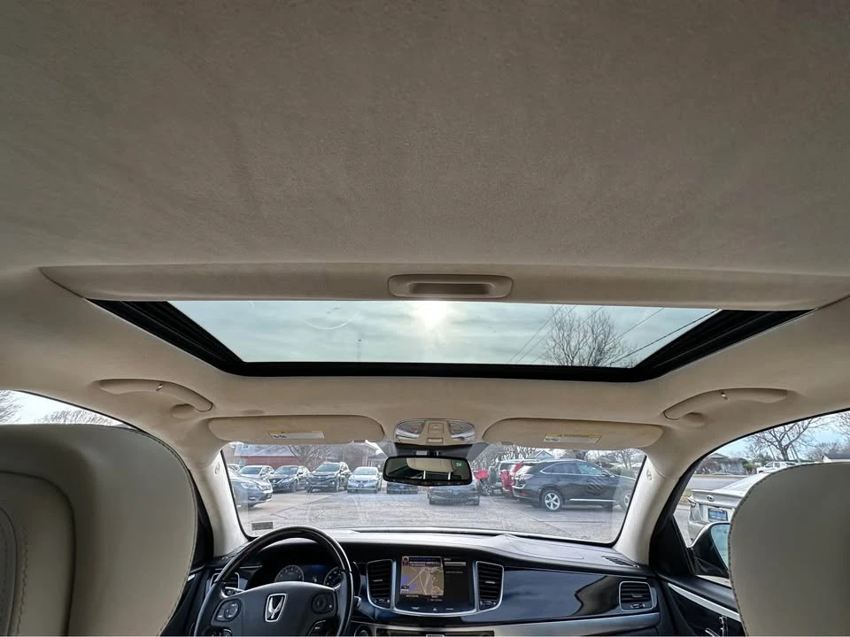 2016 Hyundai Equus - Image 17 of 20