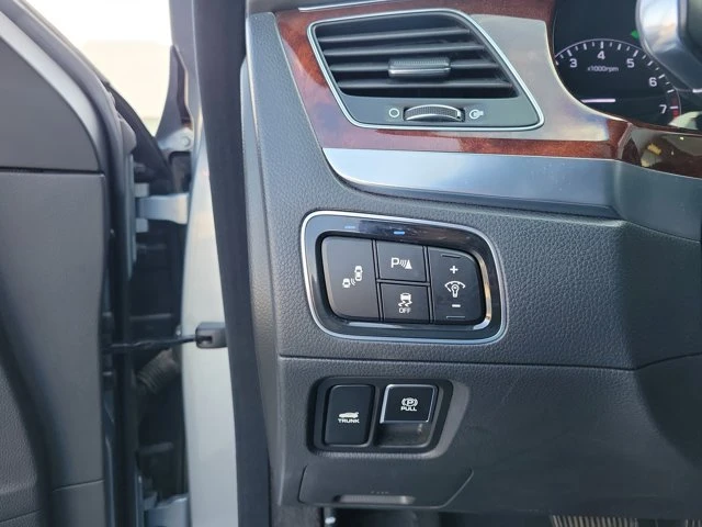 2016 Hyundai Equus - Image 18 of 18