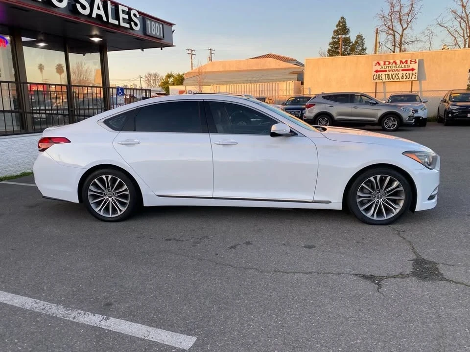 2016 Hyundai Genesis - Image 2 of 20