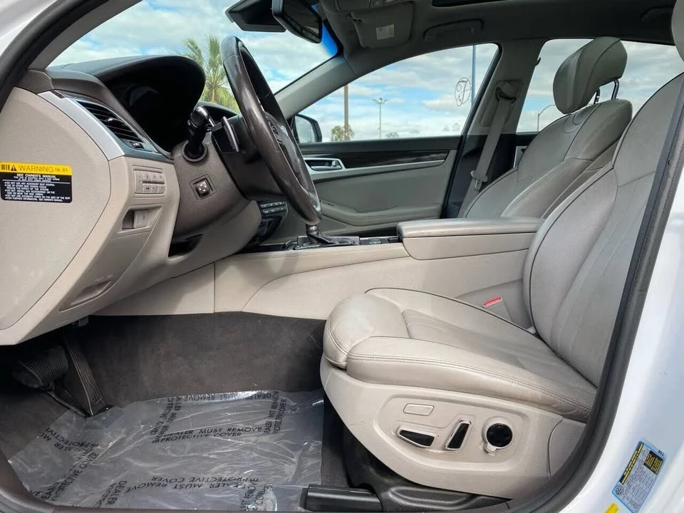 2016 Hyundai Genesis - Image 9 of 20