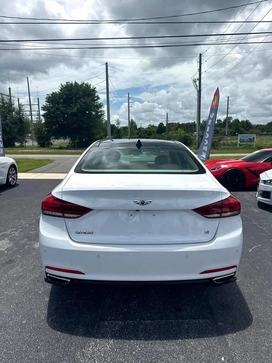 2016 Hyundai Genesis - Image 4 of 19