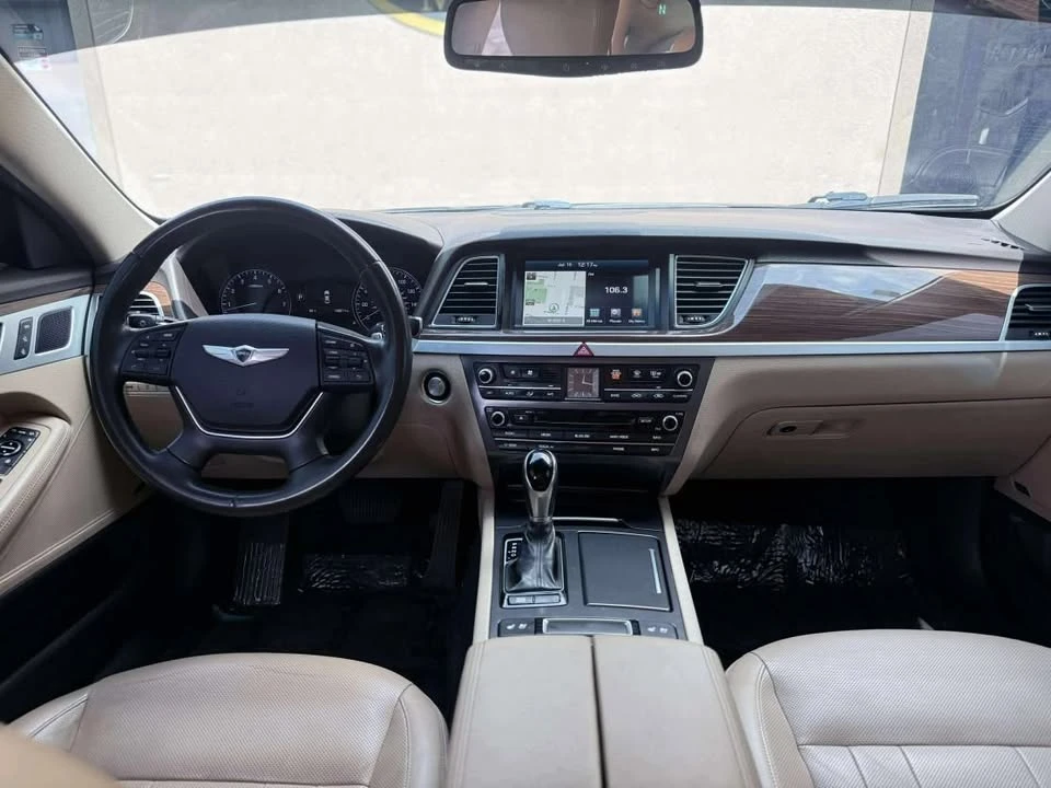 2016 Hyundai Genesis - Image 10 of 11