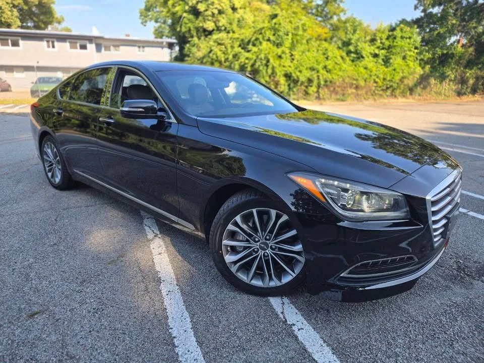2016 Hyundai Genesis - Image 2 of 20