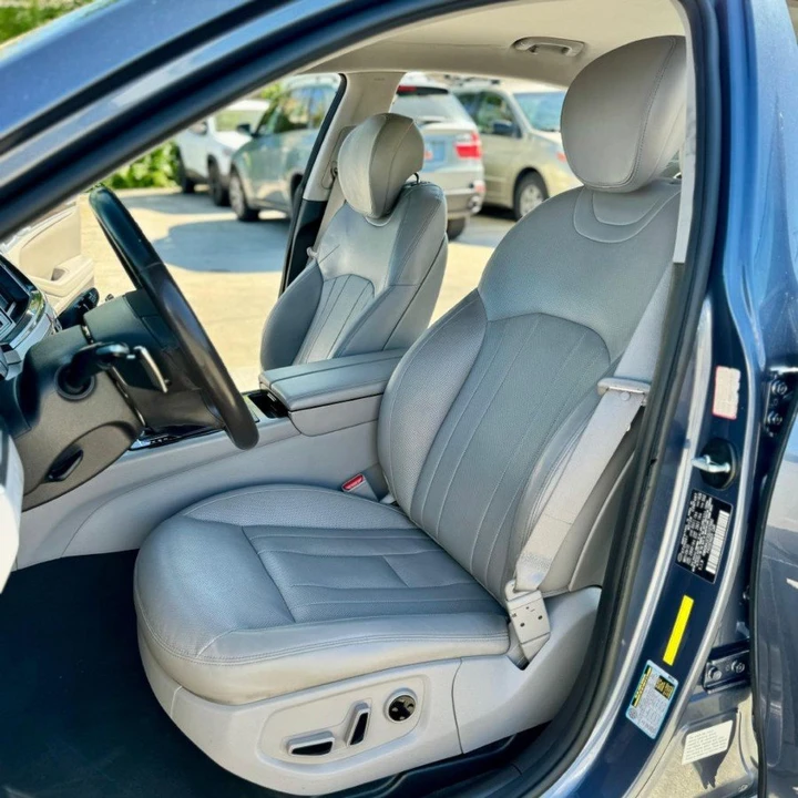 2016 Hyundai Genesis - Image 8 of 19