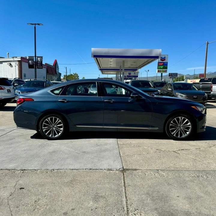 2016 Hyundai Genesis - Image 7 of 19