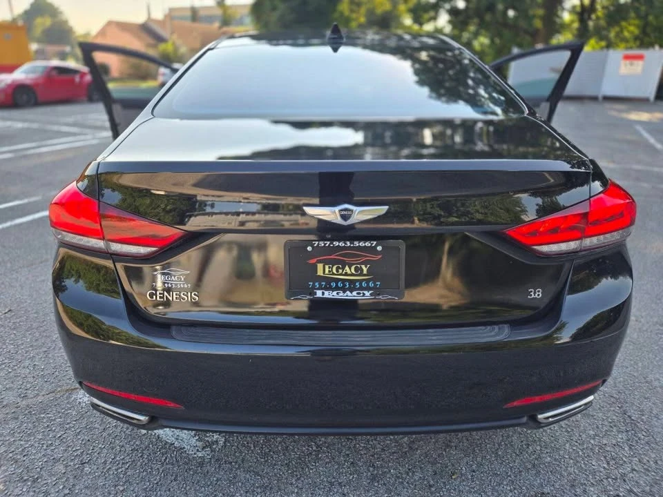 2016 Hyundai Genesis - Image 8 of 20