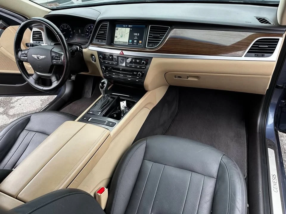 2016 Hyundai Genesis - Image 4 of 12