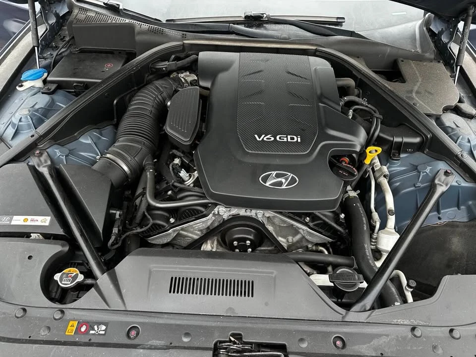 2016 Hyundai Genesis - Image 12 of 12