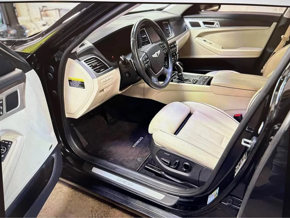 2016 Hyundai Genesis - Image 2 of 2