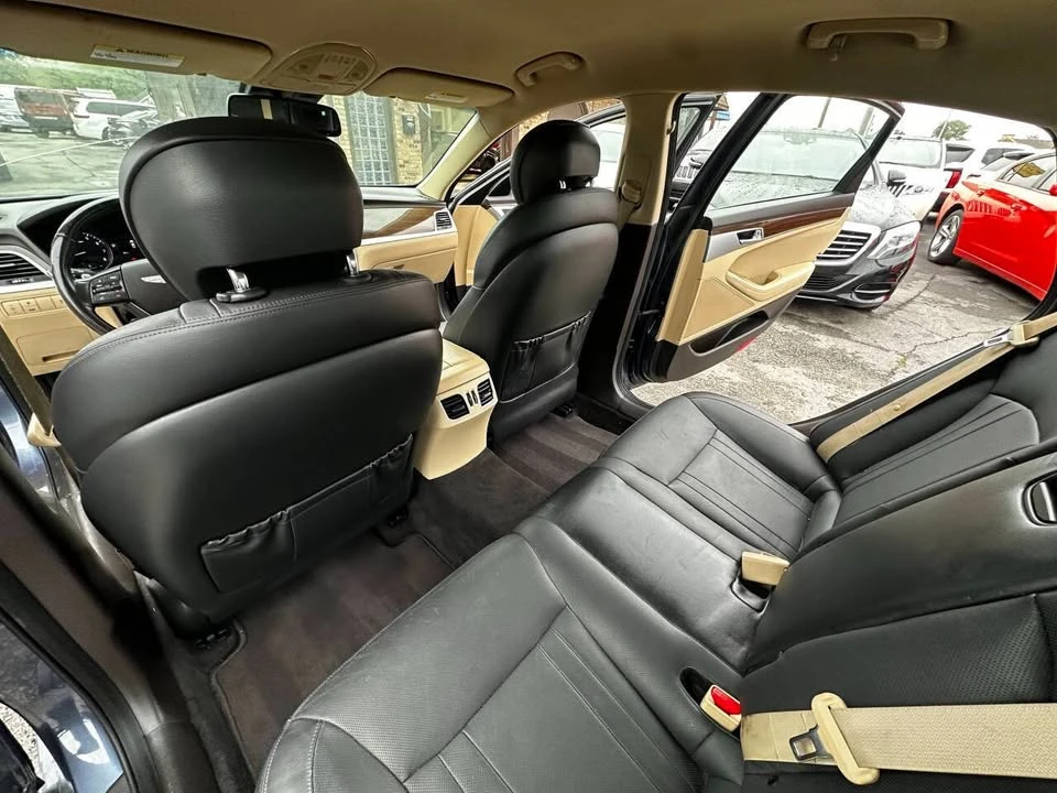 2016 Hyundai Genesis - Image 7 of 12
