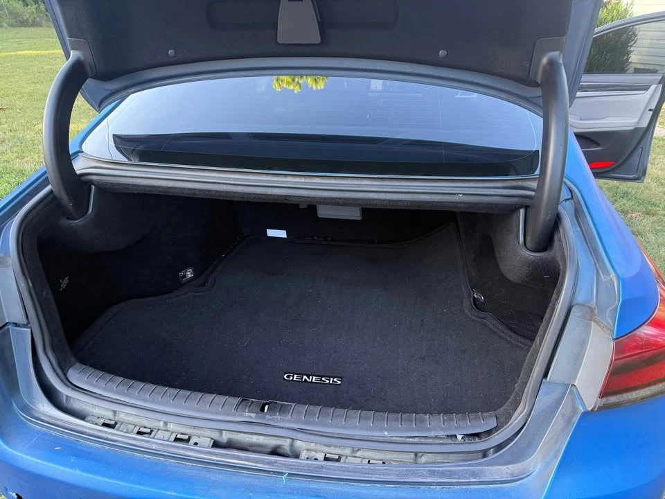 2016 Hyundai Genesis - Image 7 of 8