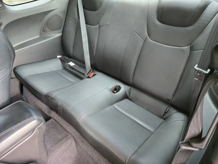 2016 Hyundai Genesis - Image 13 of 15