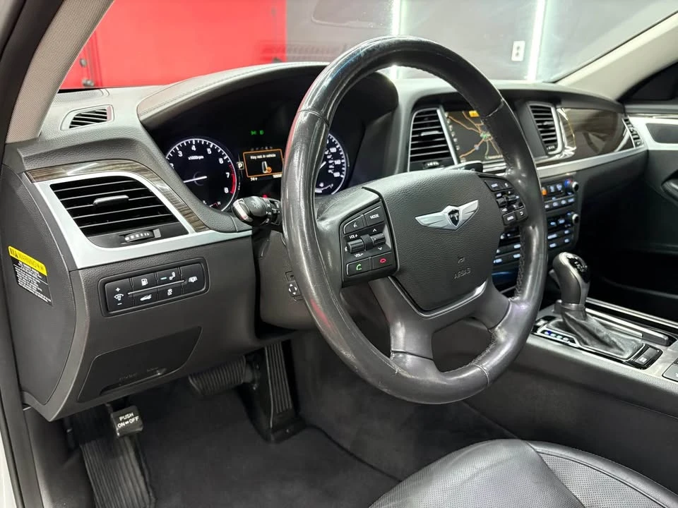 2016 Hyundai Genesis - Image 10 of 19