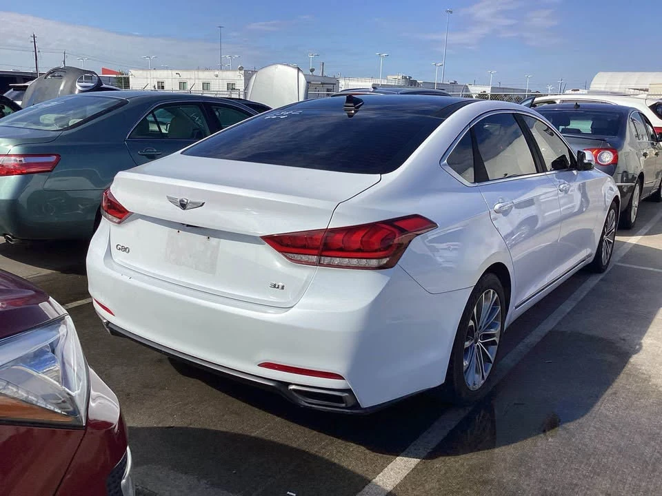 2016 Hyundai Genesis - Image 2 of 9