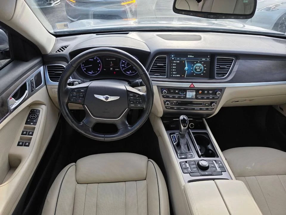 2016 Hyundai Genesis - Image 14 of 20