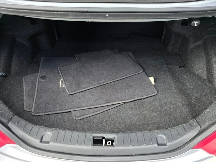 2016 Hyundai Genesis - Image 4 of 15