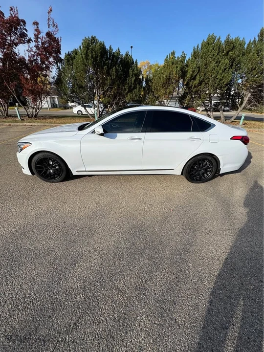 2016 Hyundai Genesis - Image 4 of 12