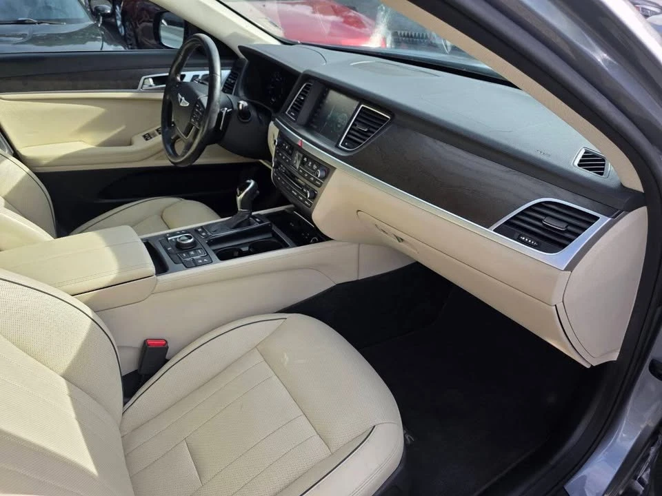 2016 Hyundai Genesis - Image 18 of 20