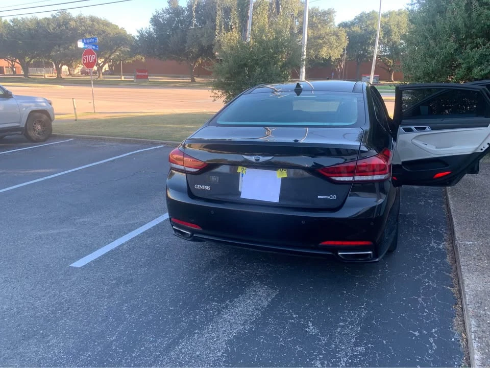 2016 Hyundai Genesis - Image 4 of 20