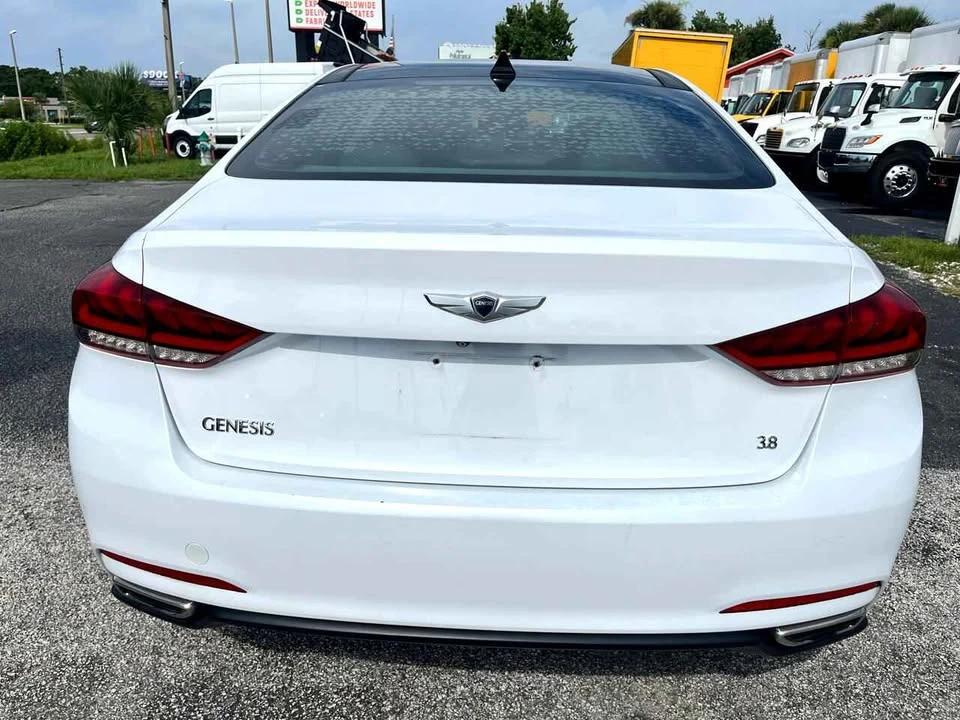 2016 Hyundai Genesis - Image 6 of 19