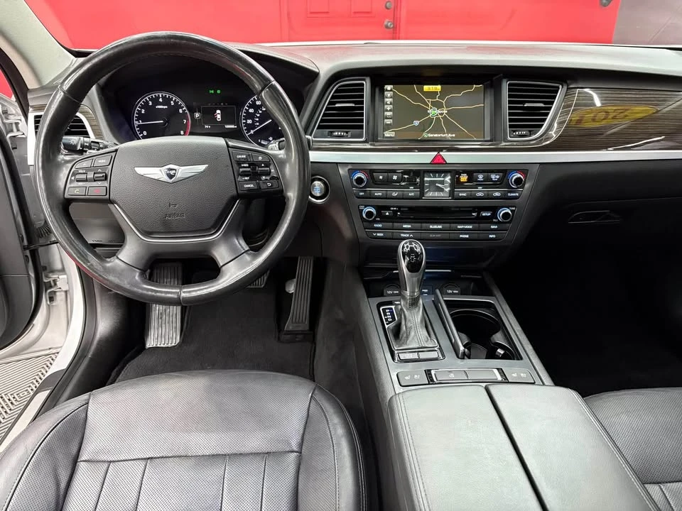 2016 Hyundai Genesis - Image 11 of 19