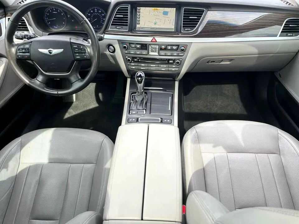 2016 Hyundai Genesis - Image 13 of 19