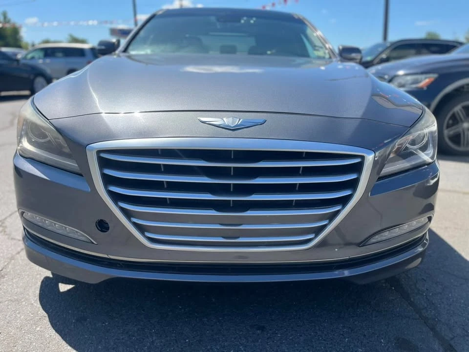 2016 Hyundai Genesis - Image 9 of 20