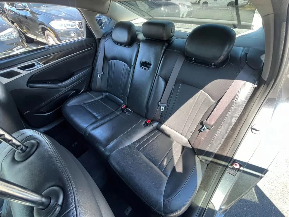 2016 Hyundai Genesis - Image 16 of 20