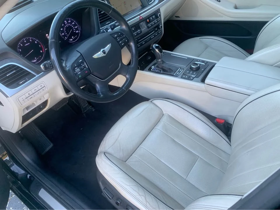 2016 Hyundai Genesis - Image 10 of 20