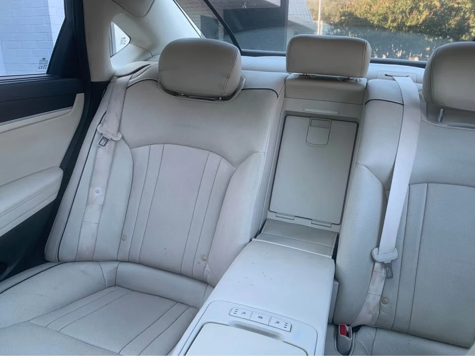 2016 Hyundai Genesis - Image 11 of 20