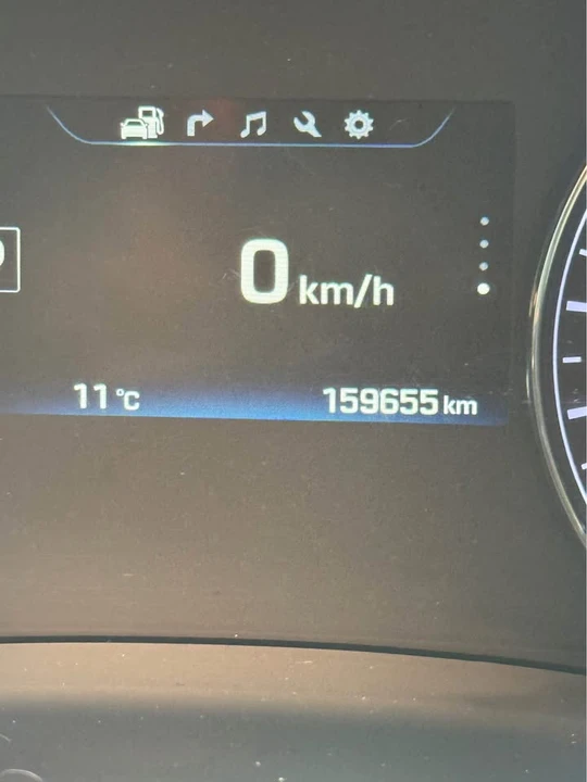 2016 Hyundai Genesis - Image 11 of 12