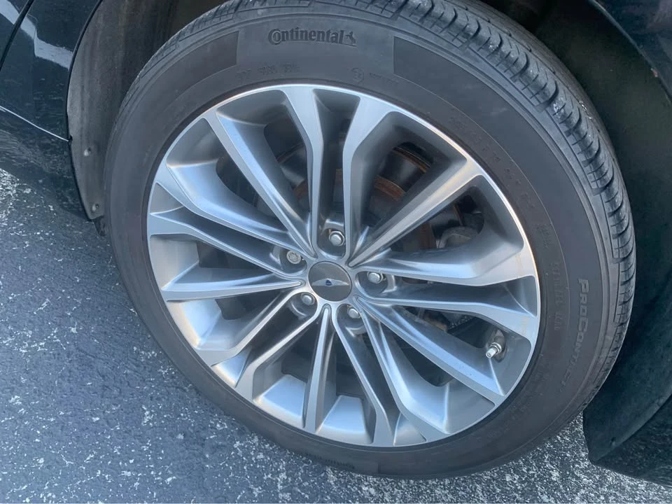 2016 Hyundai Genesis - Image 5 of 20
