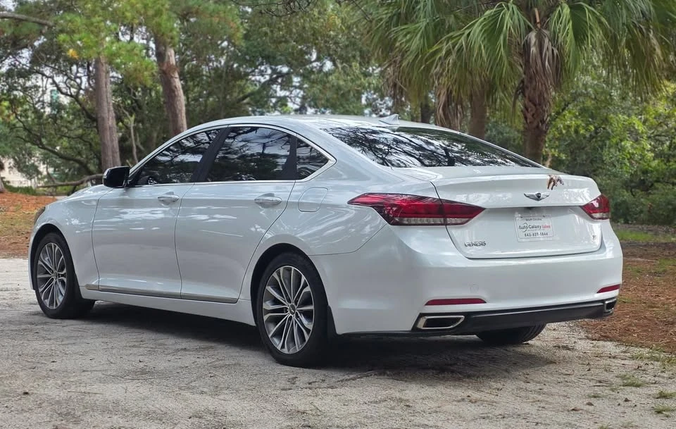 2016 Hyundai Genesis - Image 2 of 13