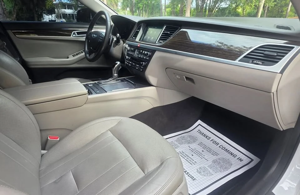 2016 Hyundai Genesis - Image 8 of 13